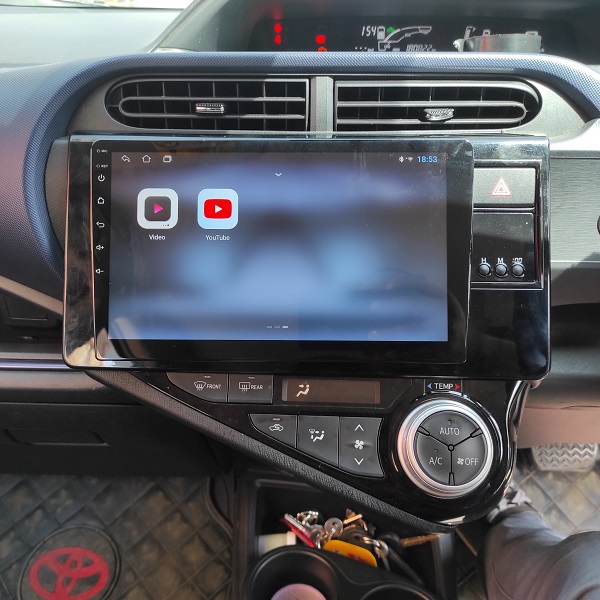 TOYOTA AQUA  9 INCH OVERLAY